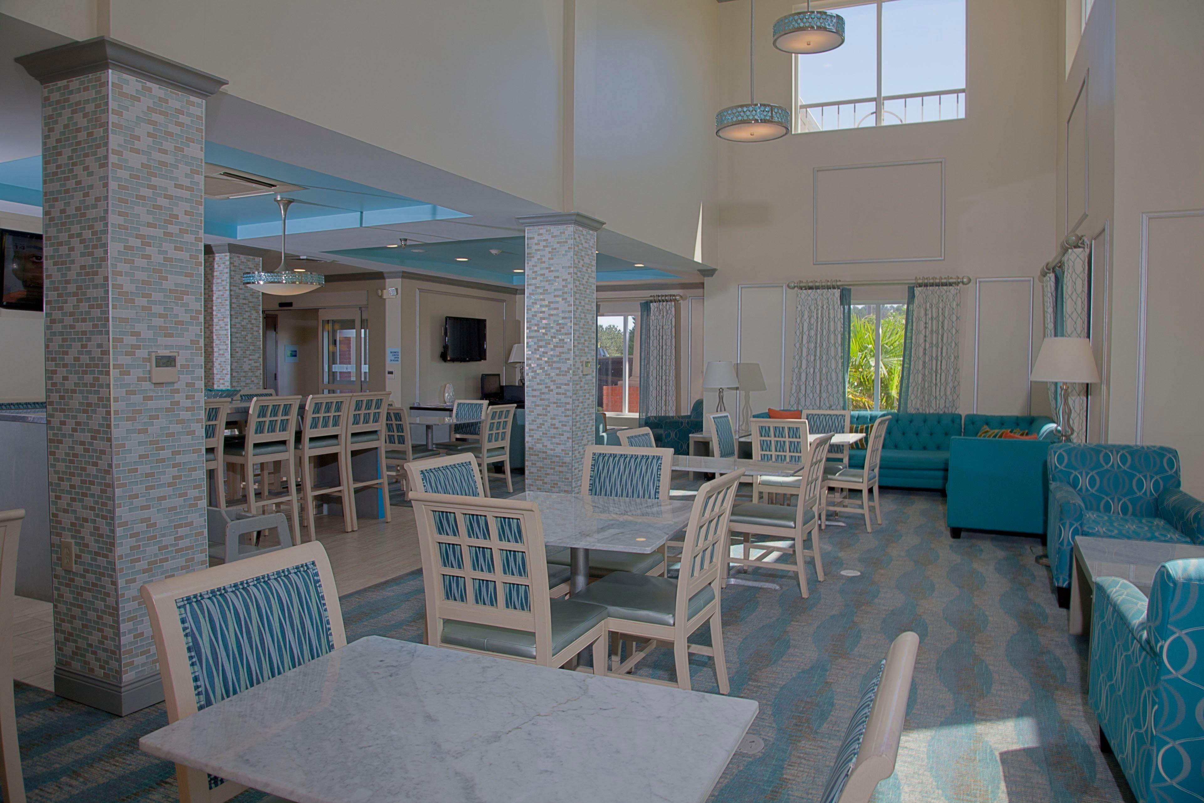 Holiday Inn Express & Suites Brookhaven By Ihg Exterior photo