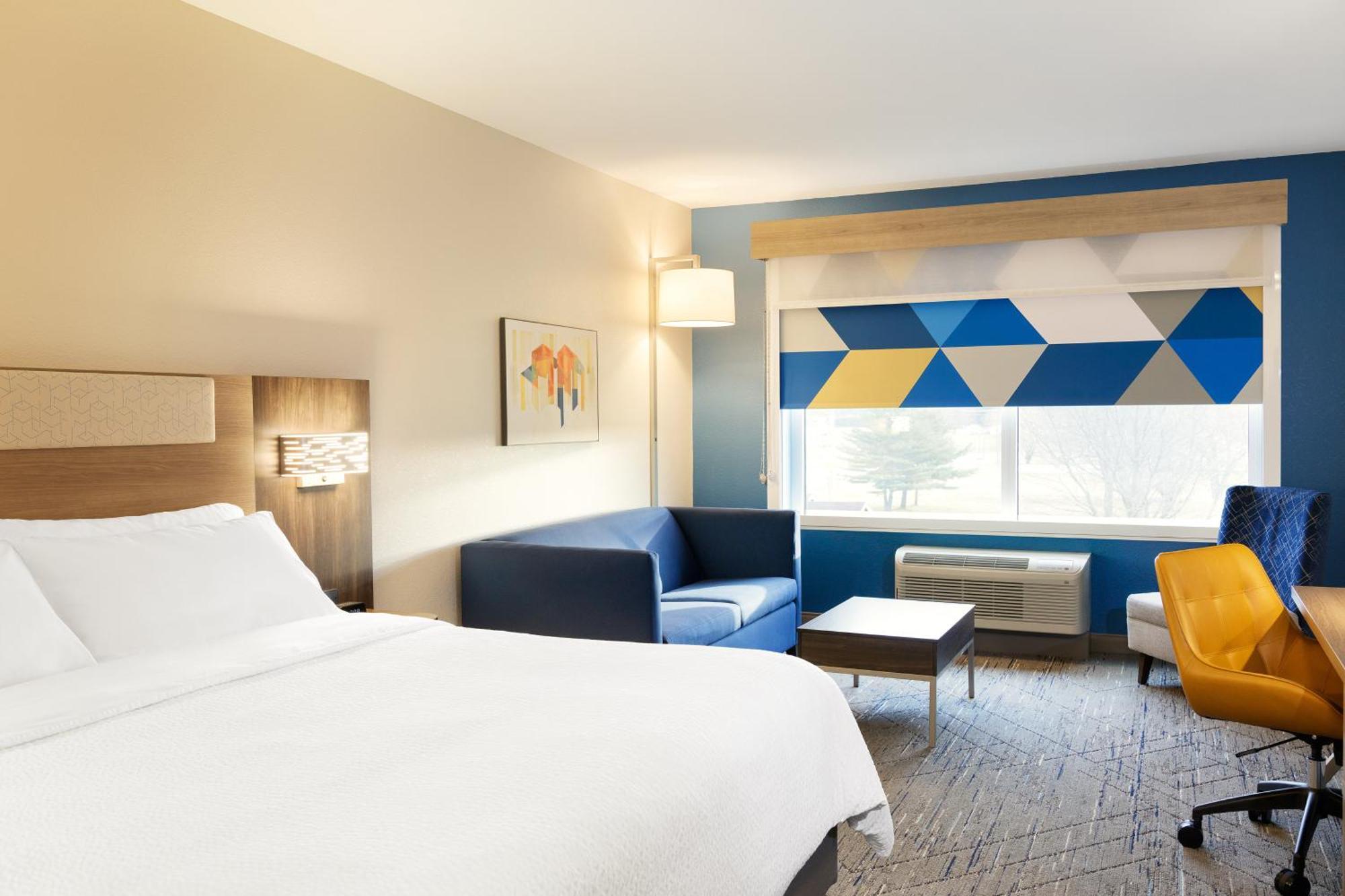 Holiday Inn Express & Suites Brookhaven By Ihg Exterior photo