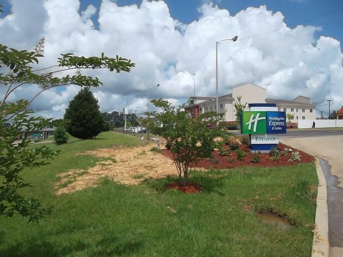 Holiday Inn Express & Suites Brookhaven By Ihg Exterior photo
